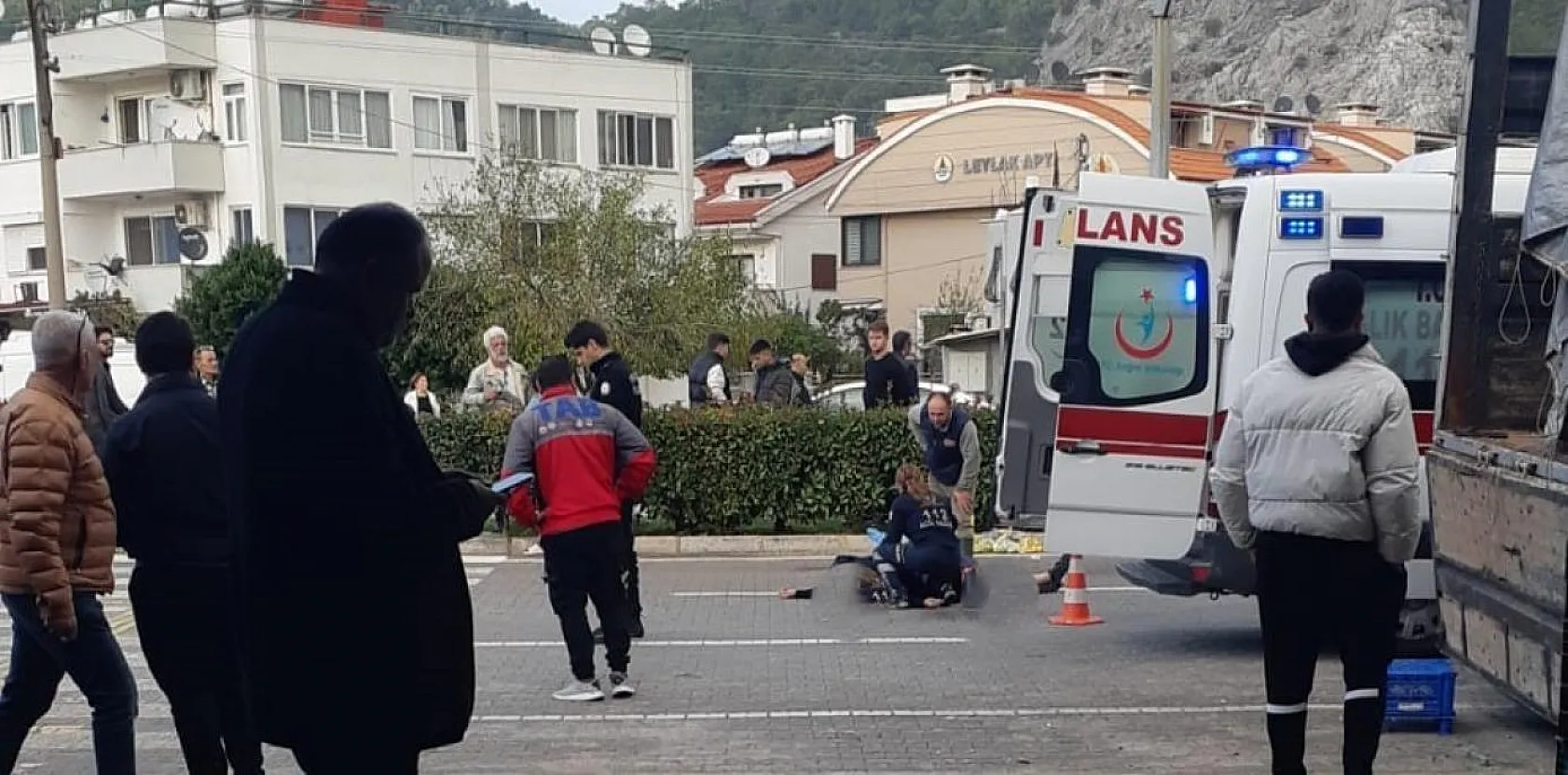Otomobilin çarptığı kadın yaşamını yitirdi