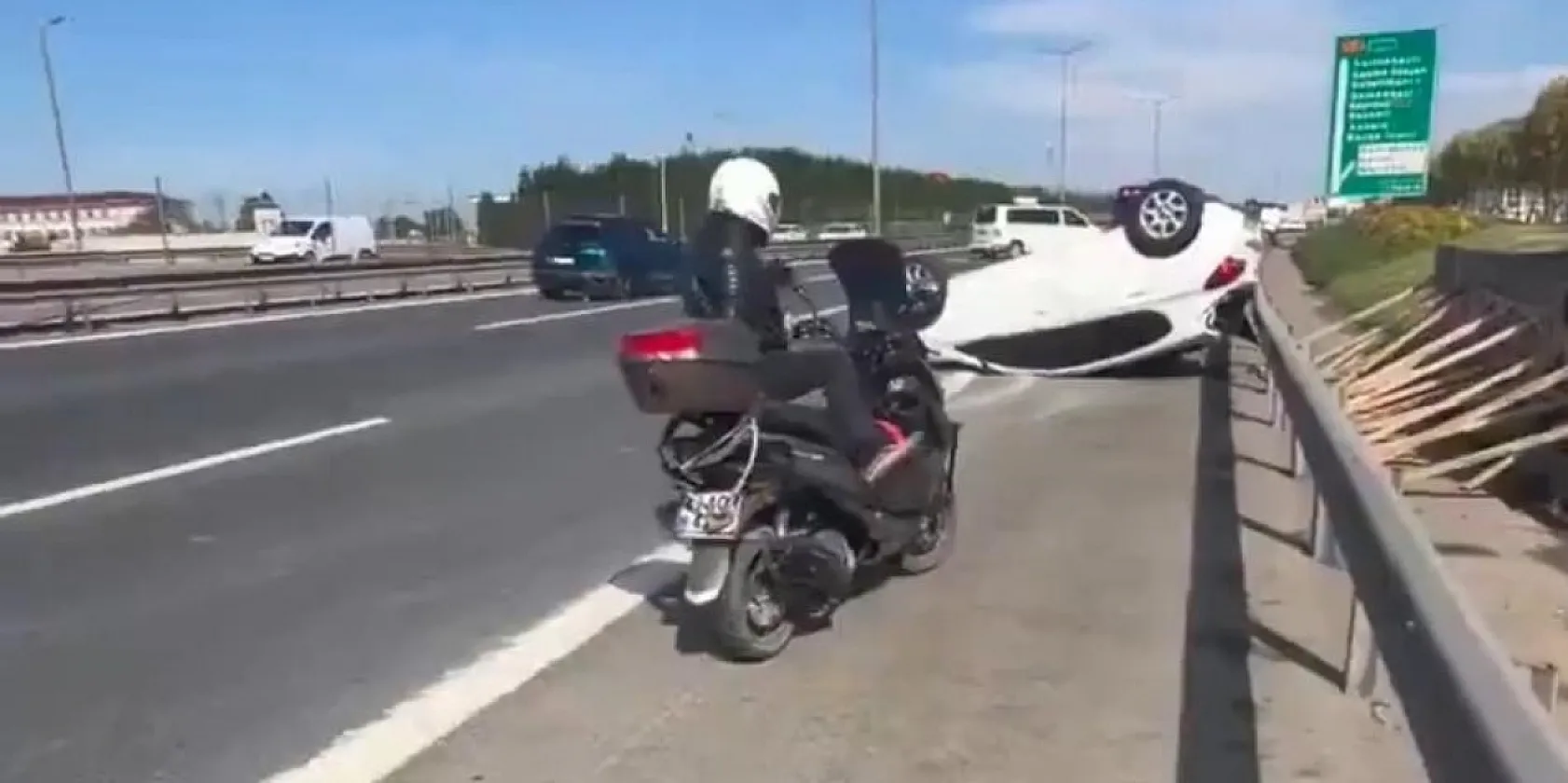 Otomobil takla attı: Yaralılar, yardıma koşan vatandaşa hakaret etti