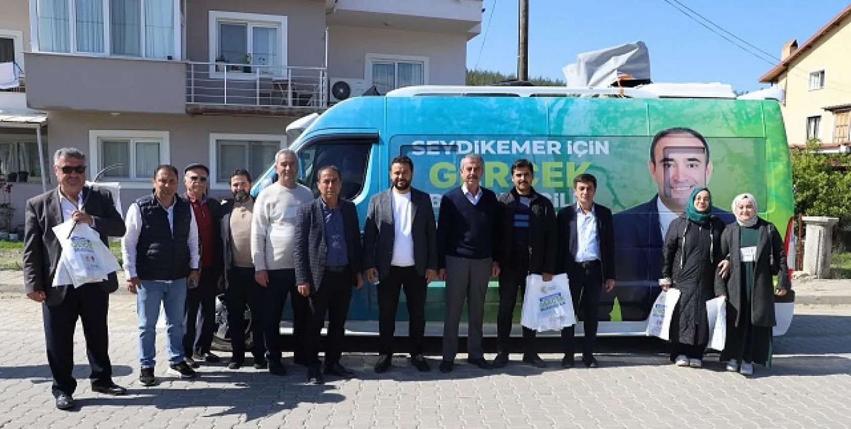 Başkan Akdenizli, Ev Ziyaretlerinde Bulundu