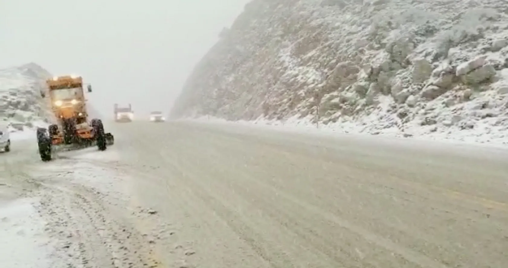 Antalya'ya nisan ayında kar süprizi