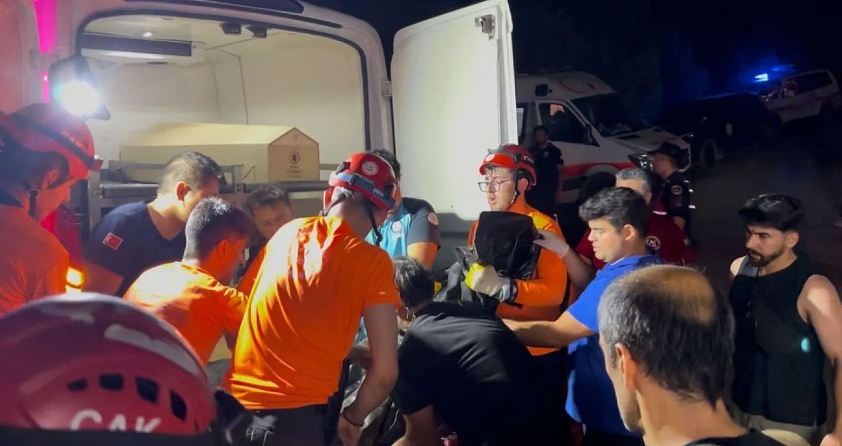 Yangına giderken kazada hayatını kaybeden 3 kişinin kimlikleri belli oldu