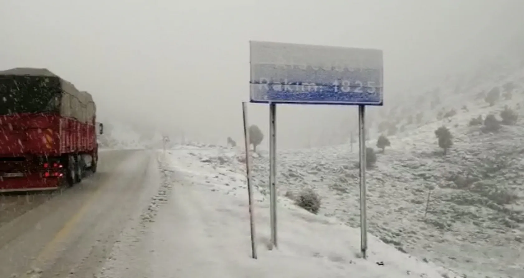 Antalya'ya nisan ayında kar süprizi