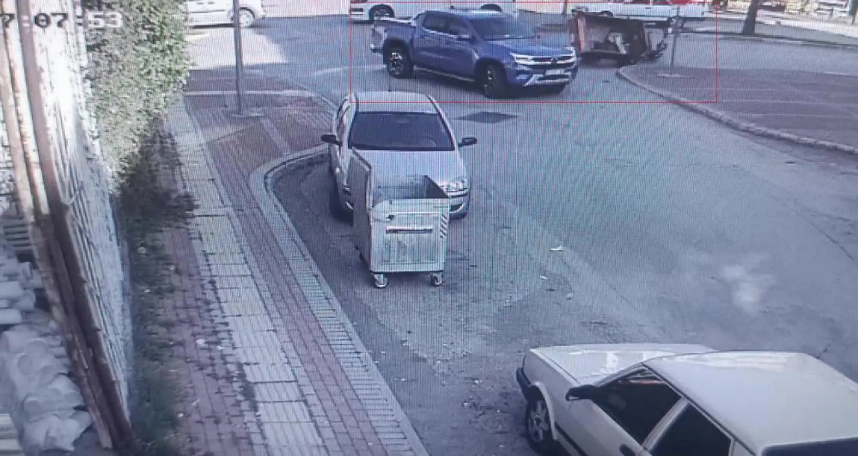 Kamyonetle çarpışan motosiklet sürücüsüne şok ceza! O yazı dikkat çekti, ancak ehliyeti yoktu!