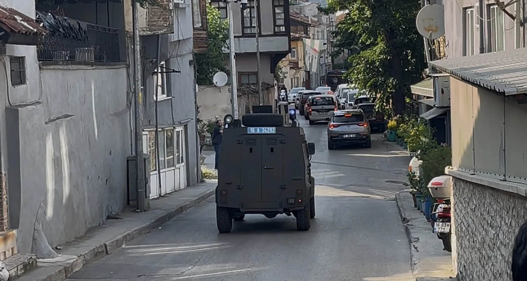 Özel harekat evi ablukaya aldı, yakalanınca 'çalsaydınız açardım' dedi