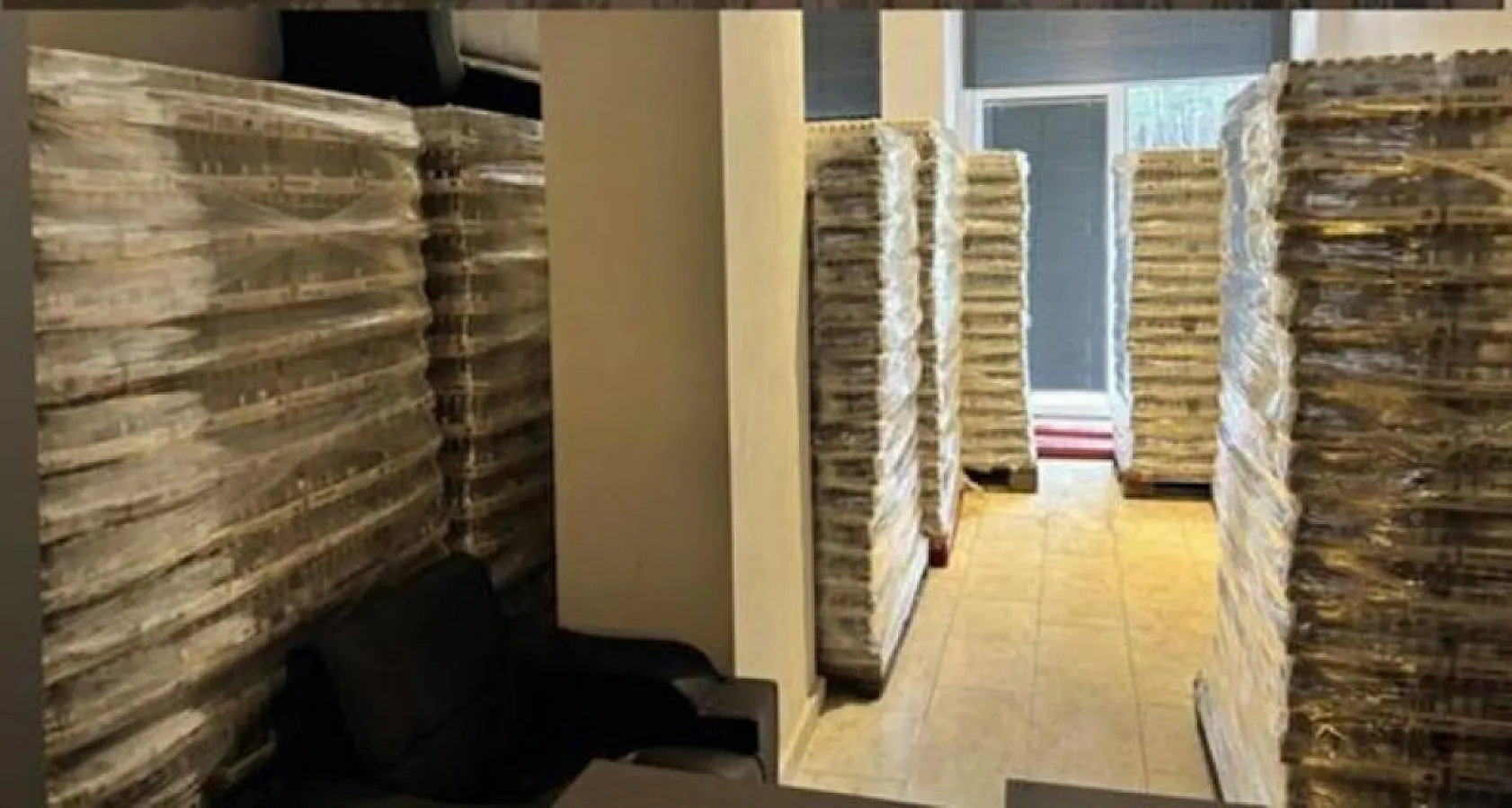 159 bin 744 şişe bandrolsüz içki yakalandı