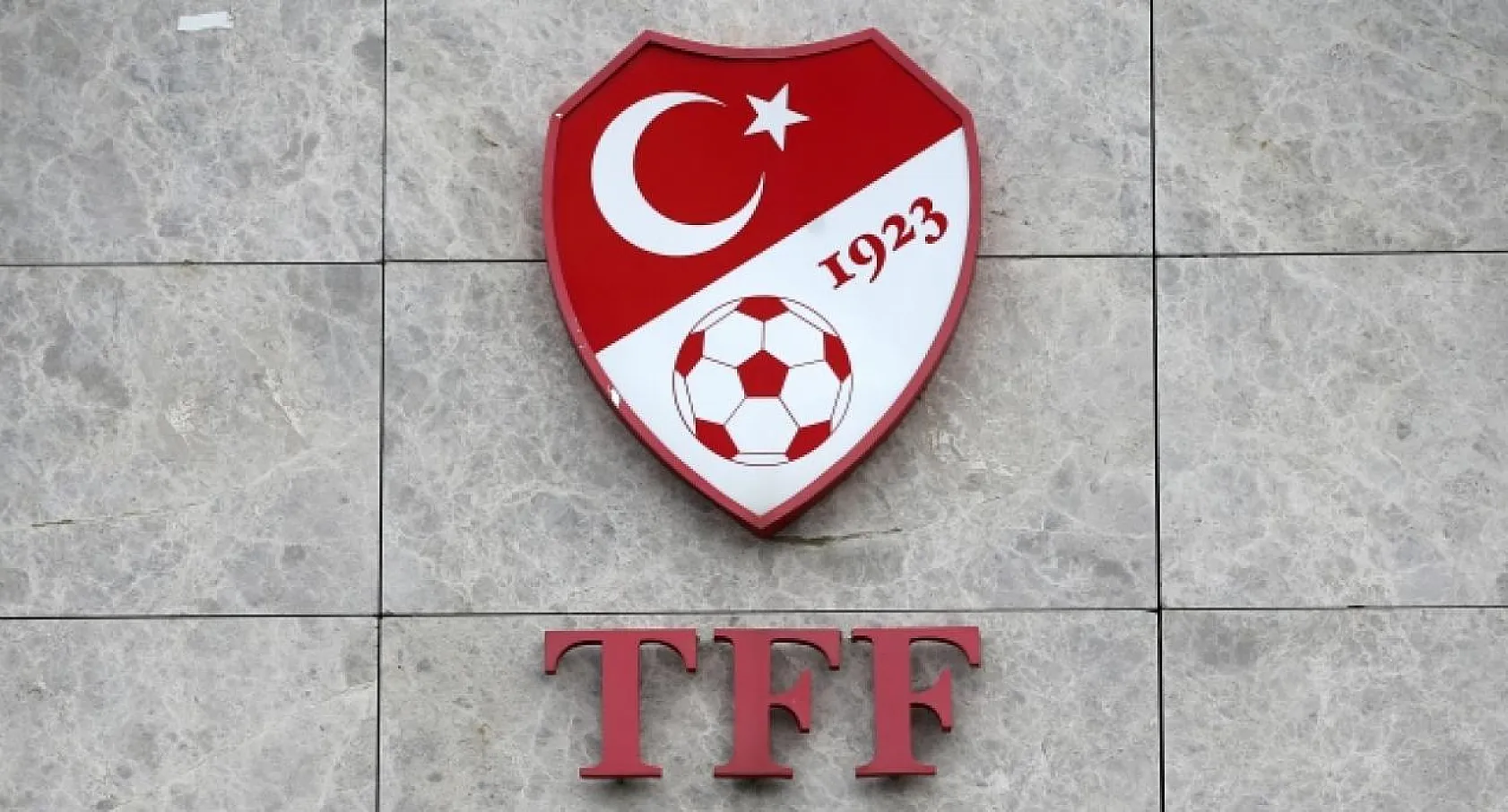 Ligler ne zamana kadar ertelendi? Maçlar ne zaman başlıyor?