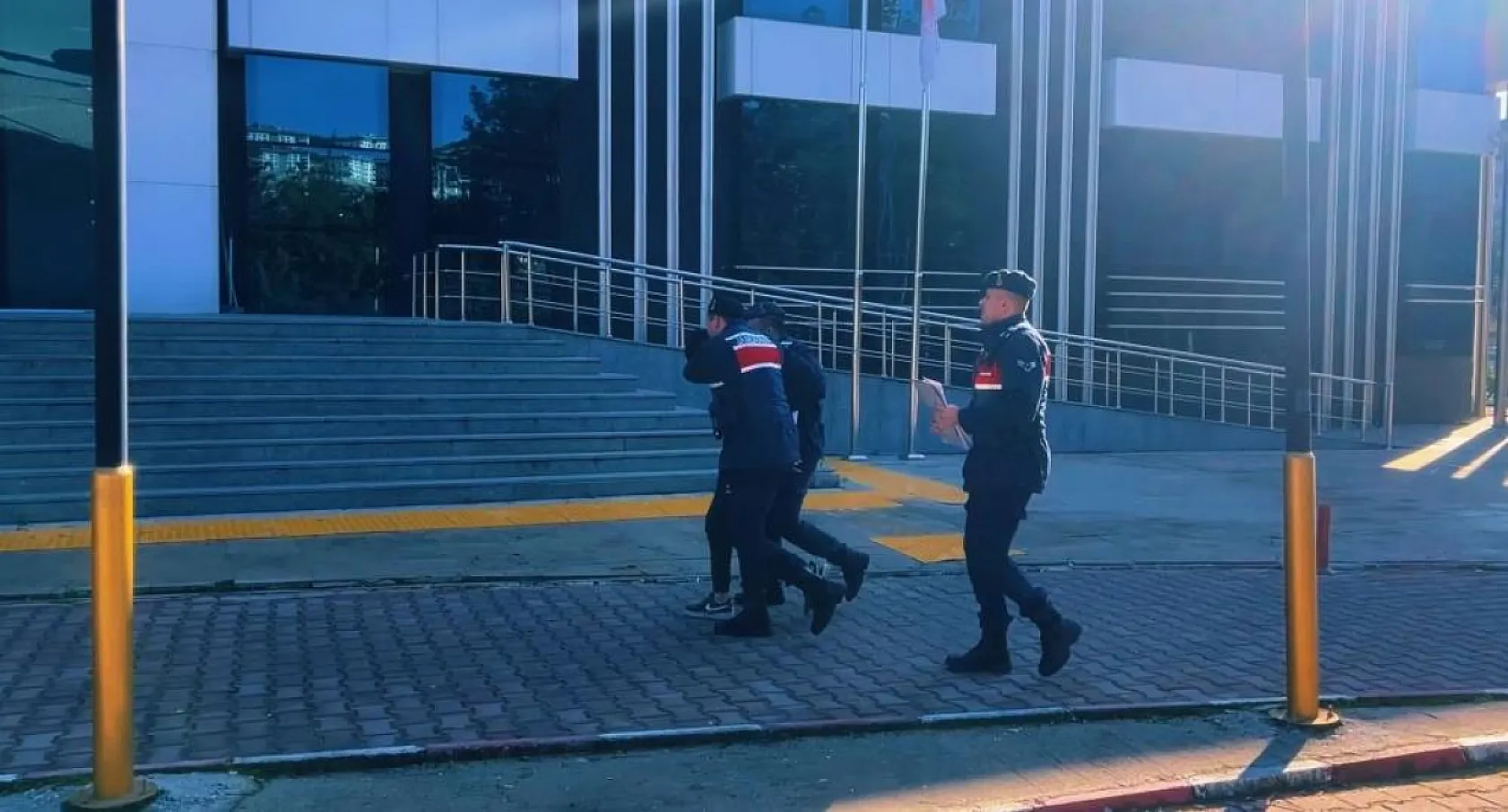 Madde bağımlısı oğlunun şiddetine maruz kalan anne, yaşadığı dehşeti anlattı