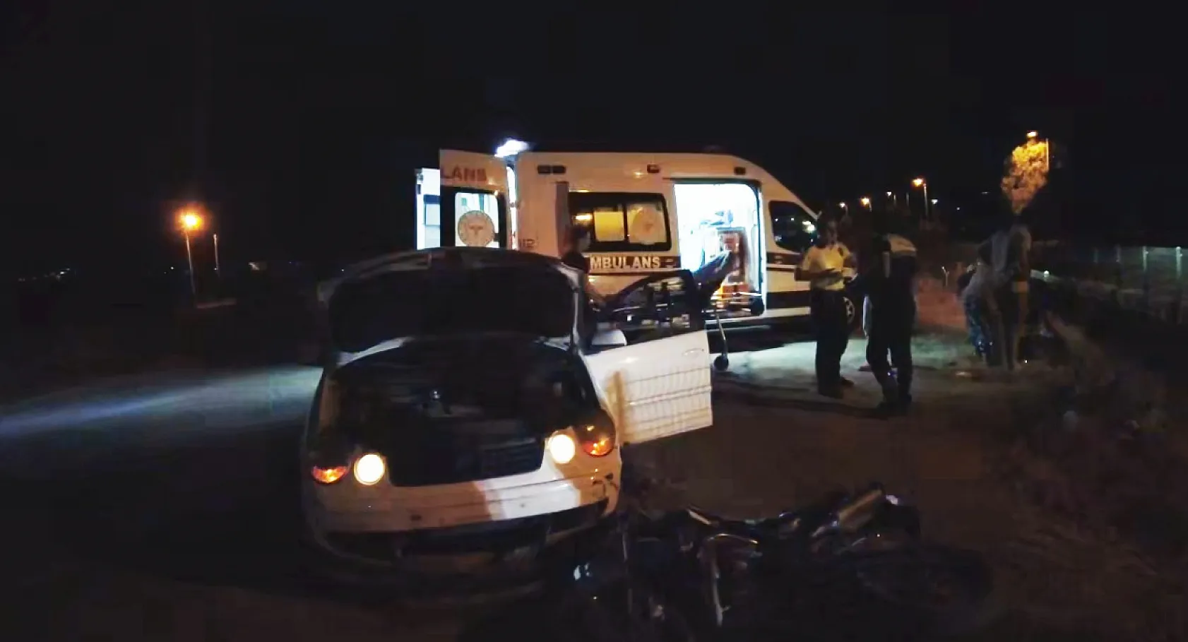 Fethiye'de otomobil ile motosiklet kafa kafaya çarpıştı