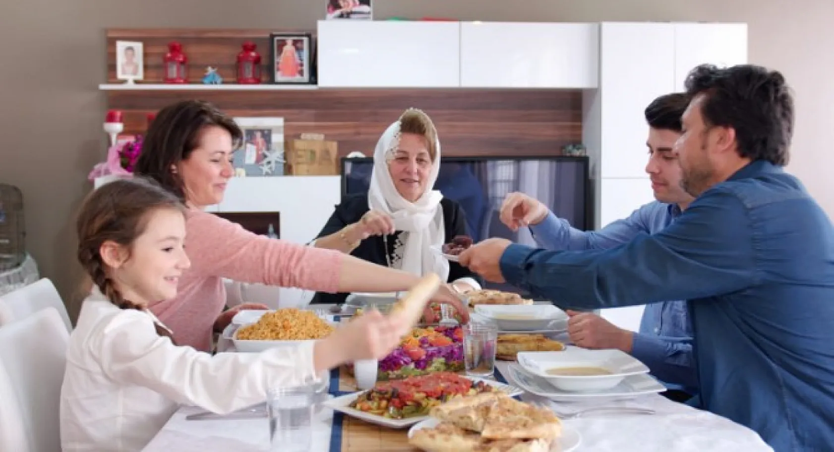 Dikkat, iftar sofralarının vazgeçilmezi meğer zehir saçıyormuş
