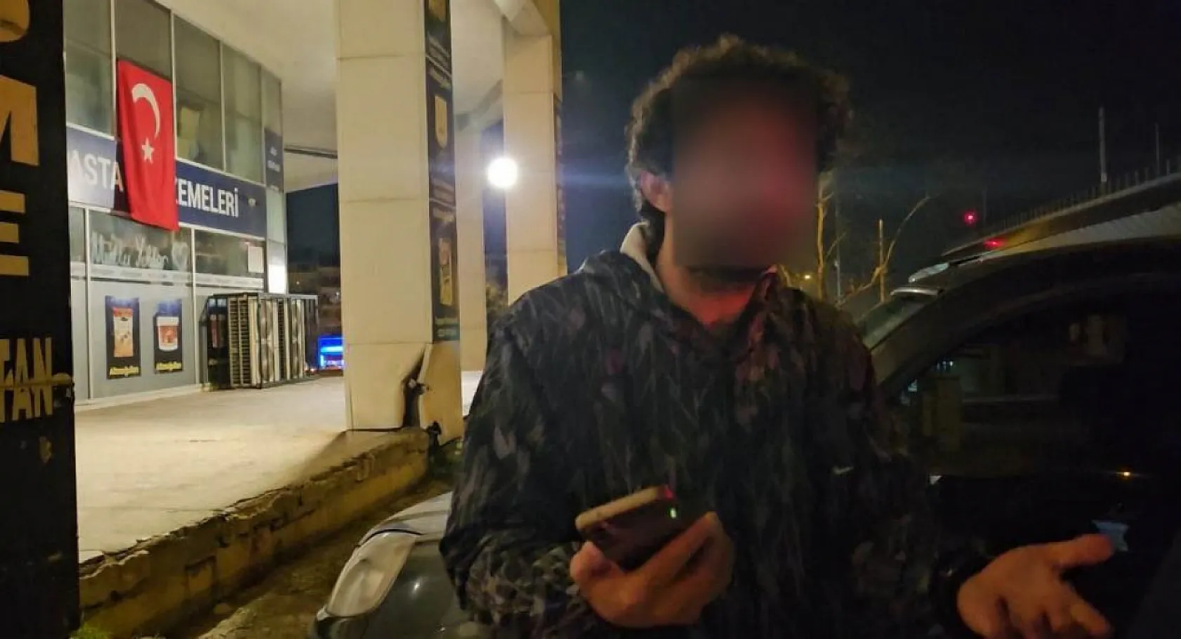 Alkollü ve ehliyetsiz yakalanınca 'kız arkadaşıma öğretiyordum' dedi