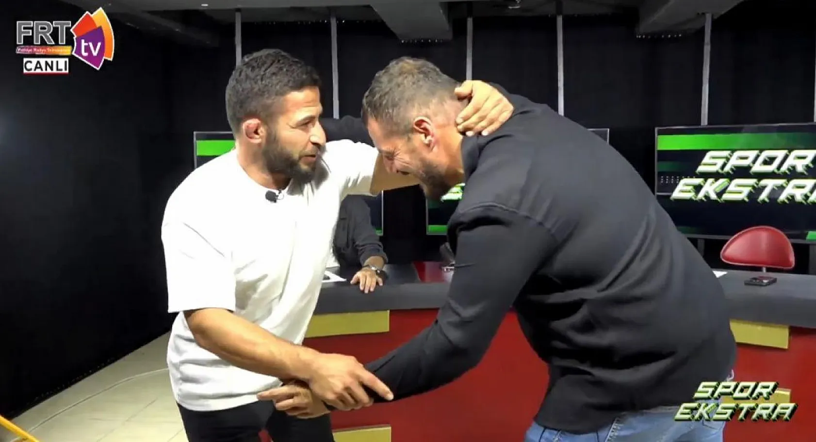 Canlı yayında pehlivana meydan okudu