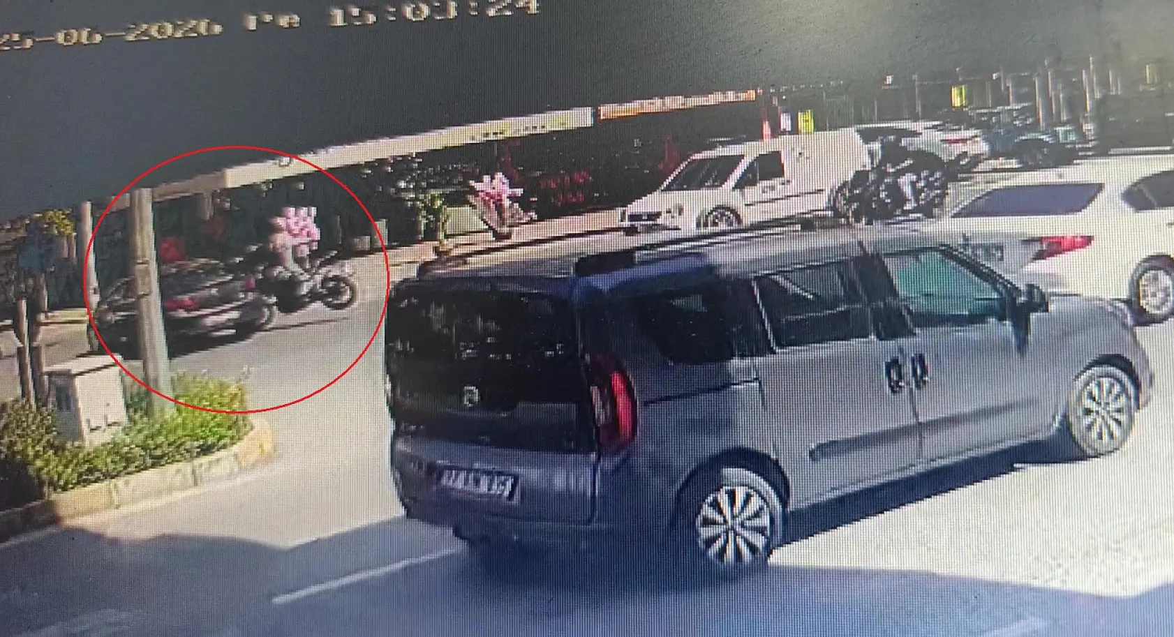 Aynı kavşakta bir saat arayla iki ayrı motosiklet kazası: 2 yaralı