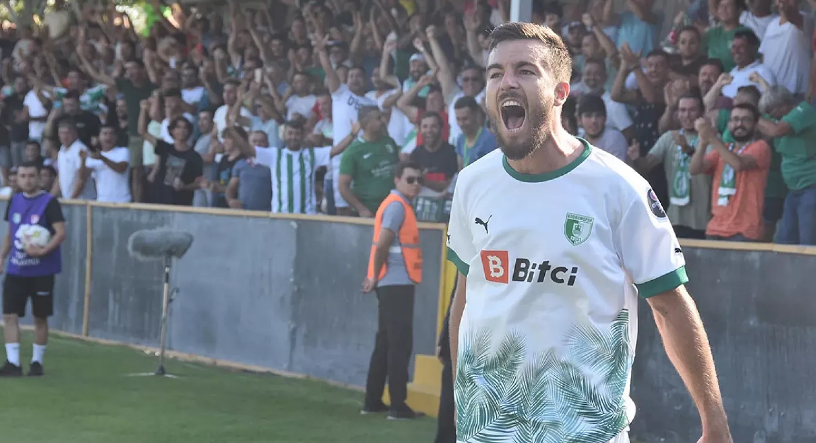 Bodrum FK'nın yıldız oyuncusu Celal Dumanlı sakatlandı