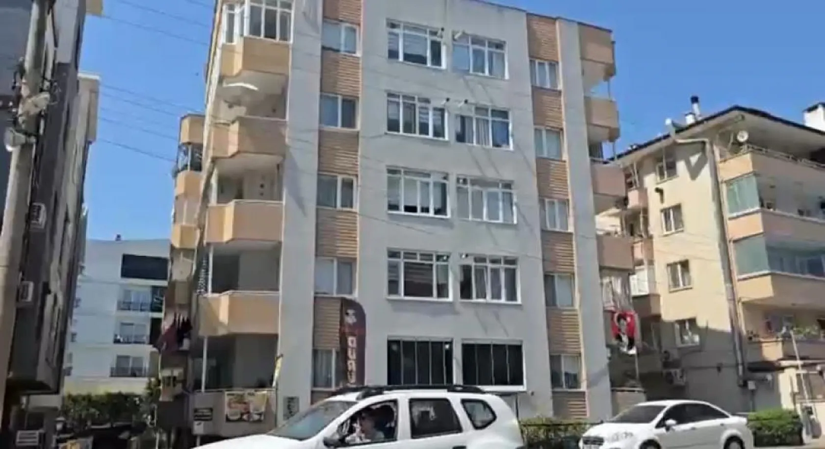 77 yaşındaki kadın evinde ölü bulundu: Cinayet şüphesi araştırılıyor