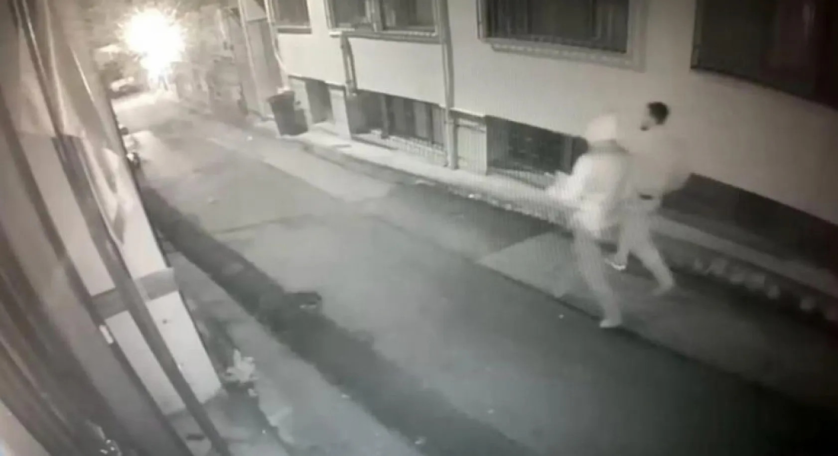 3 motosiklet çaldılar, 4'üncüyü çalarken suçüstü yakalandılar