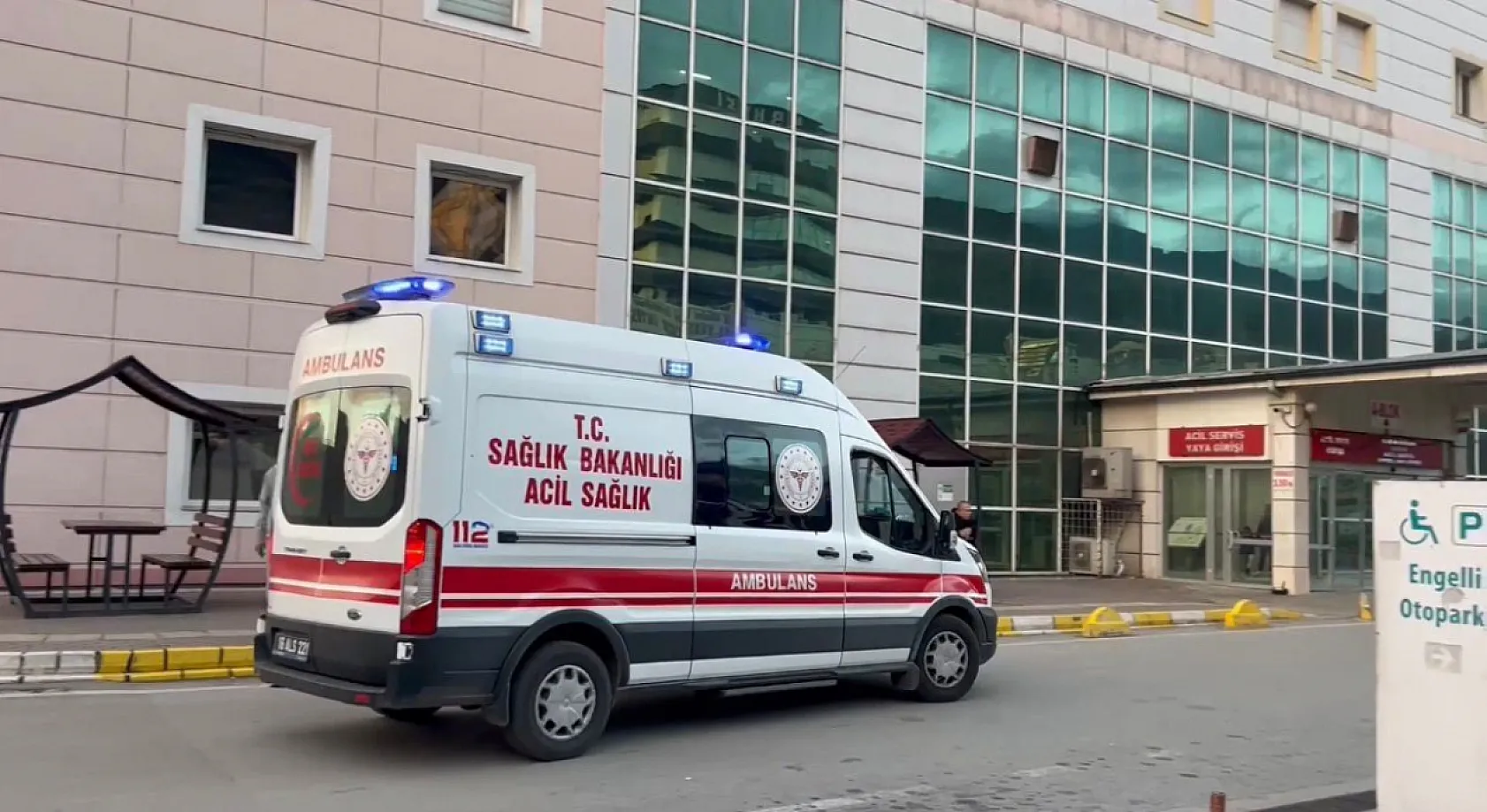 Okulda profiterol yiyen 8 öğrenci fenalaştı