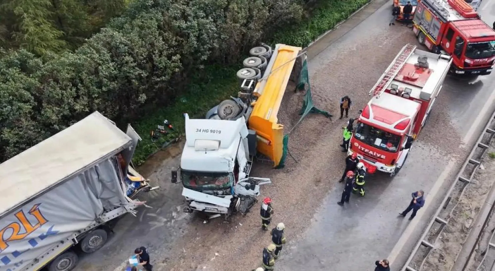 TEM Otoyolu İzmit Geçişinde Feci Kaza: Yaşlı Çift Hayatını Kaybetti