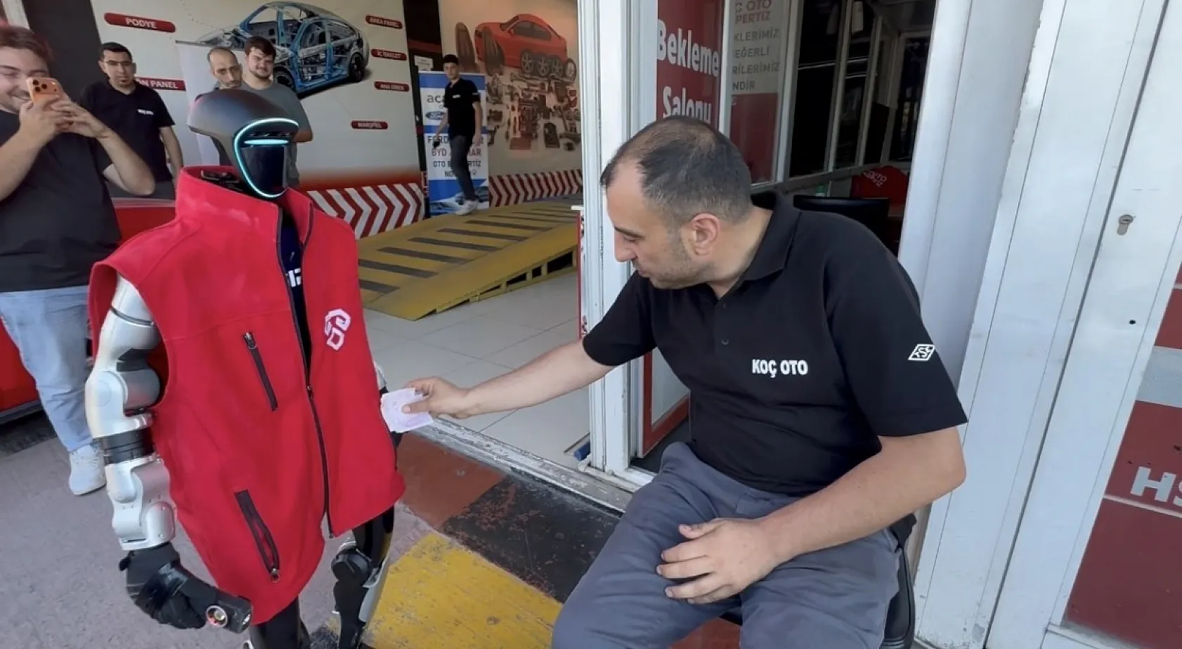 Oto ekspertiz firmasının zam isteyen robotu