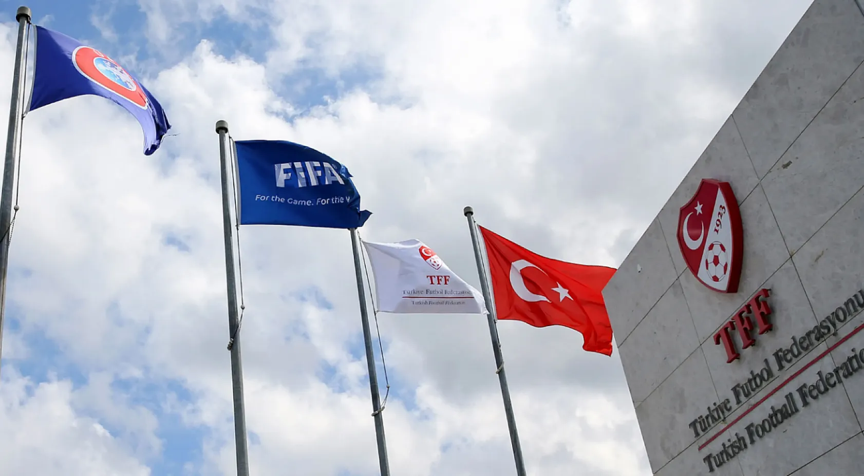 Türkiye'de maçların oynanacağı tarih açıklandı!