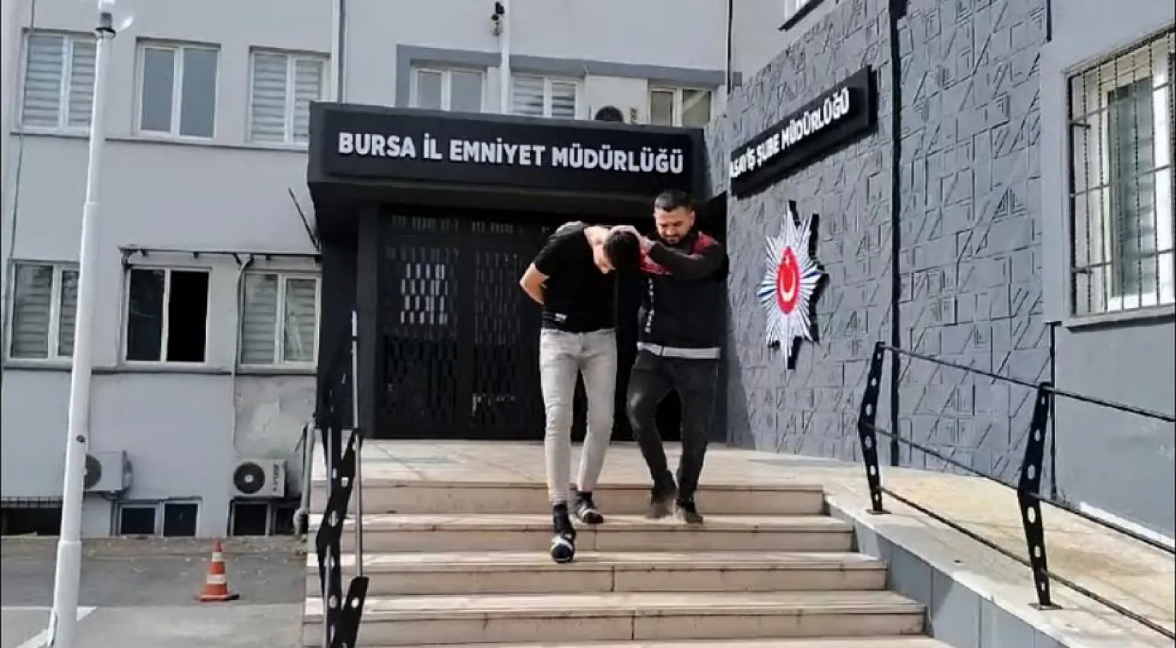 22 yaşındaki kapkaççı ablasının evinde yakalandı