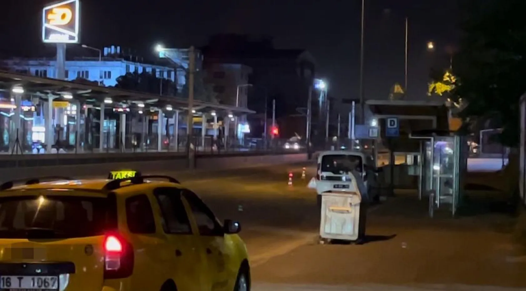 Alkollü sürücü kontrolü gördü, aracını çorbacıya çekip sürücü olmadığını iddia etti