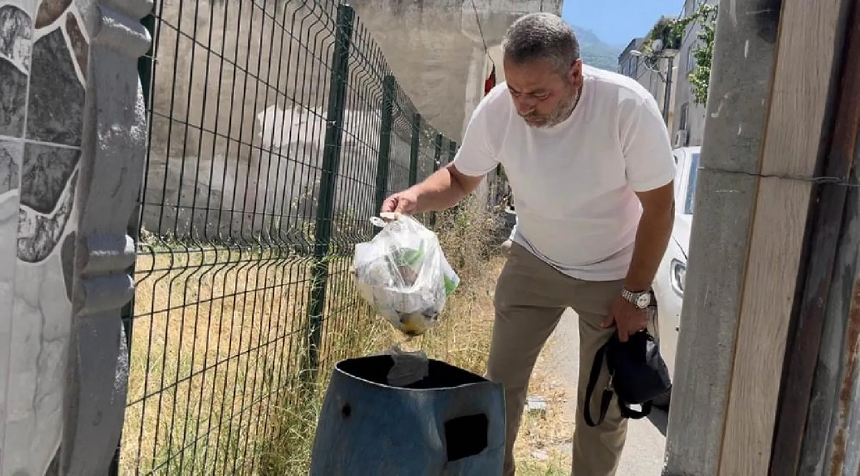 Ev almak için biriktirdiği 1 kilo altın çöpe atıldı, ilçe seferber oldu