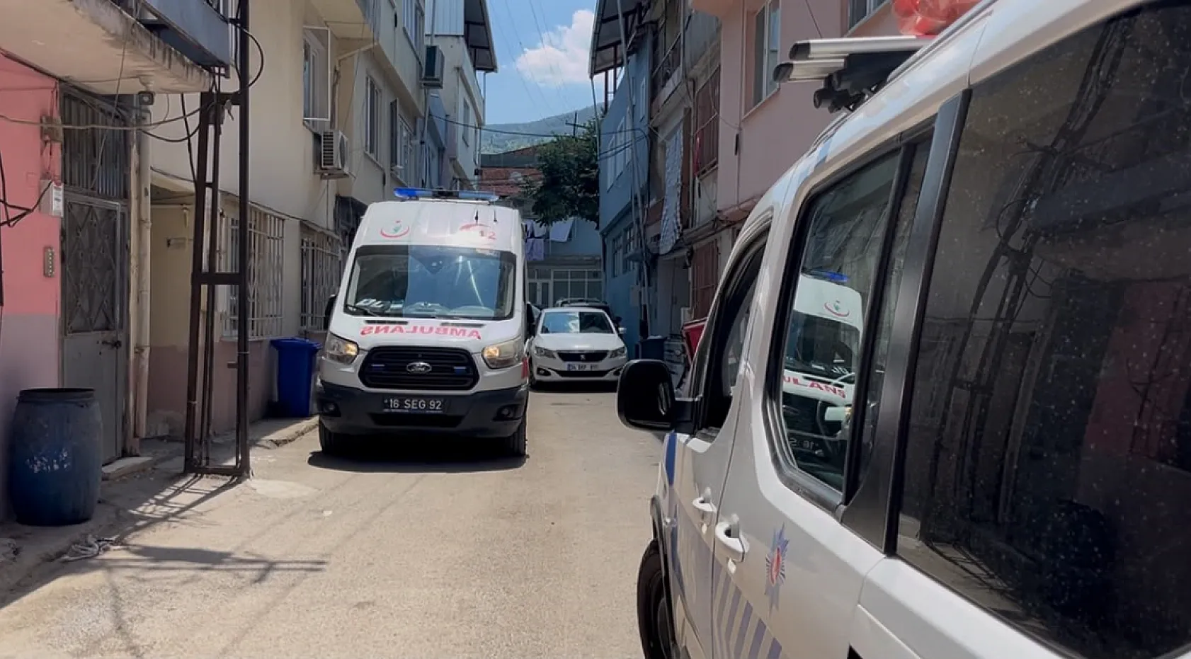 Talihsiz adam merdivenlerde can verdi... Acılı annenin feryadı yürekleri dağladı