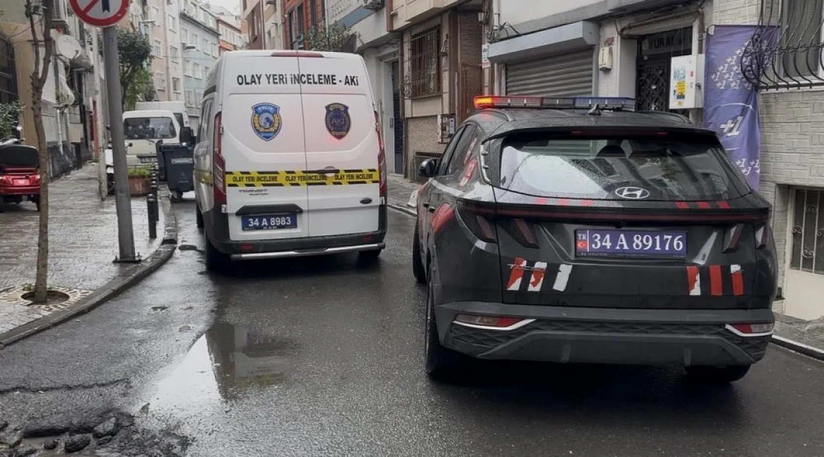 Eski kız arkadaşının evinde gördüğü adamı bıçakladı