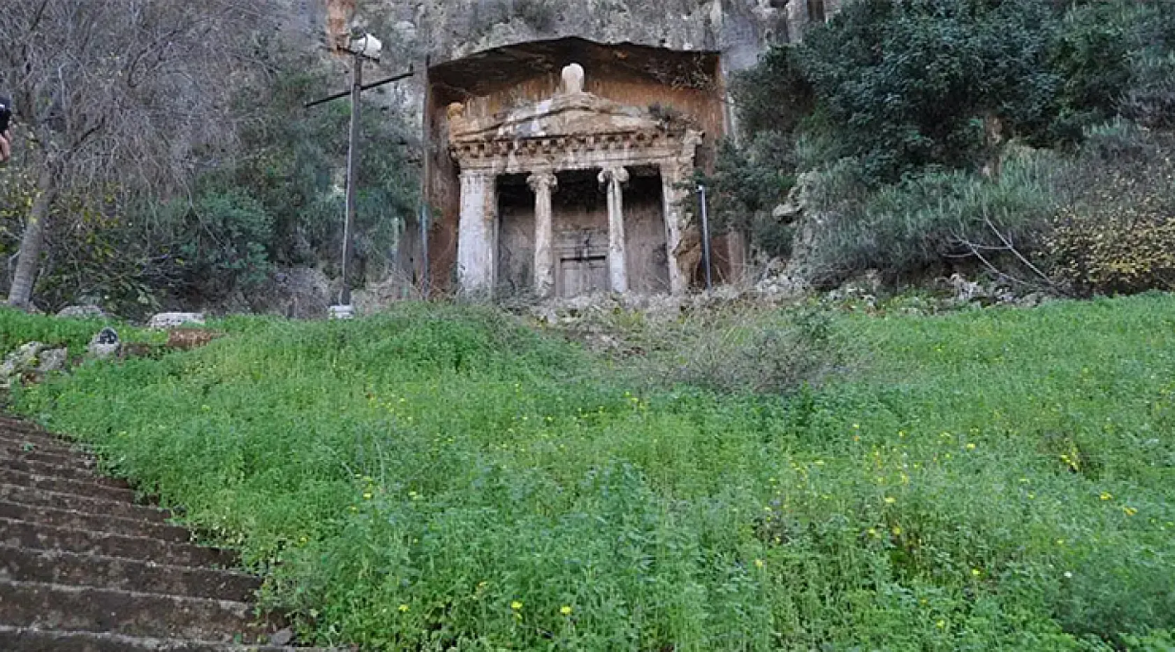 Fethiye'de tarihe yolculuk: Amintas Kaya Mezarları'na kaç basamak çıkacaksınız?