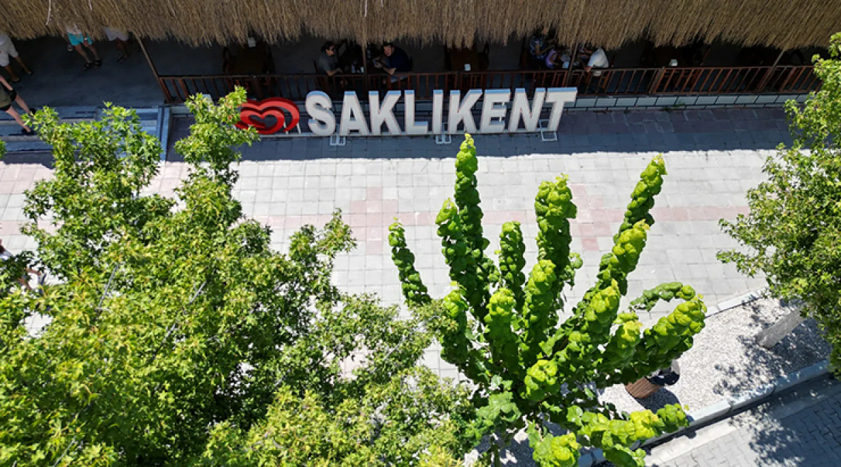 Saklıkent Kanyonu, Sıcaklarda Serinlemek İsteyenleri Ağırlıyor
