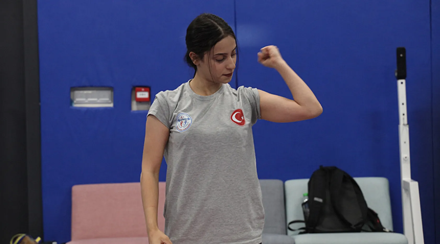 Ödev sayesinde halterle tanıştı, birçok altın madalya kazandı