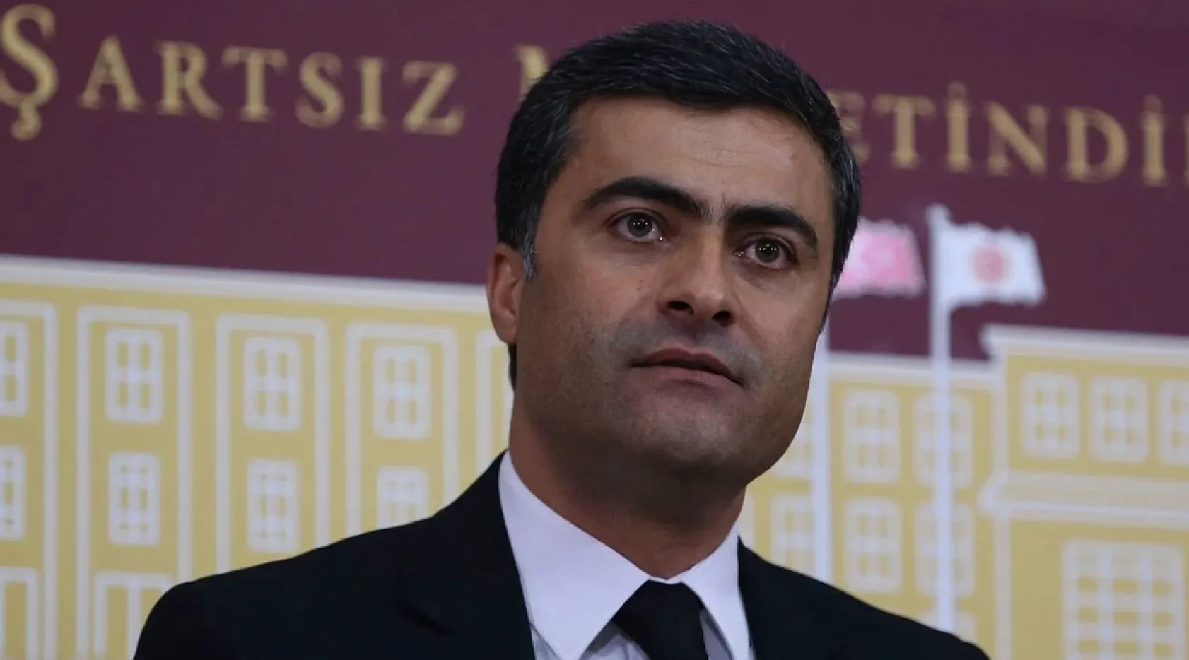 ''PKK sizi tükürüğünde boğar'' demişti! O belediye başkanının seçilme hakkı alındı, başkanlığı düştü