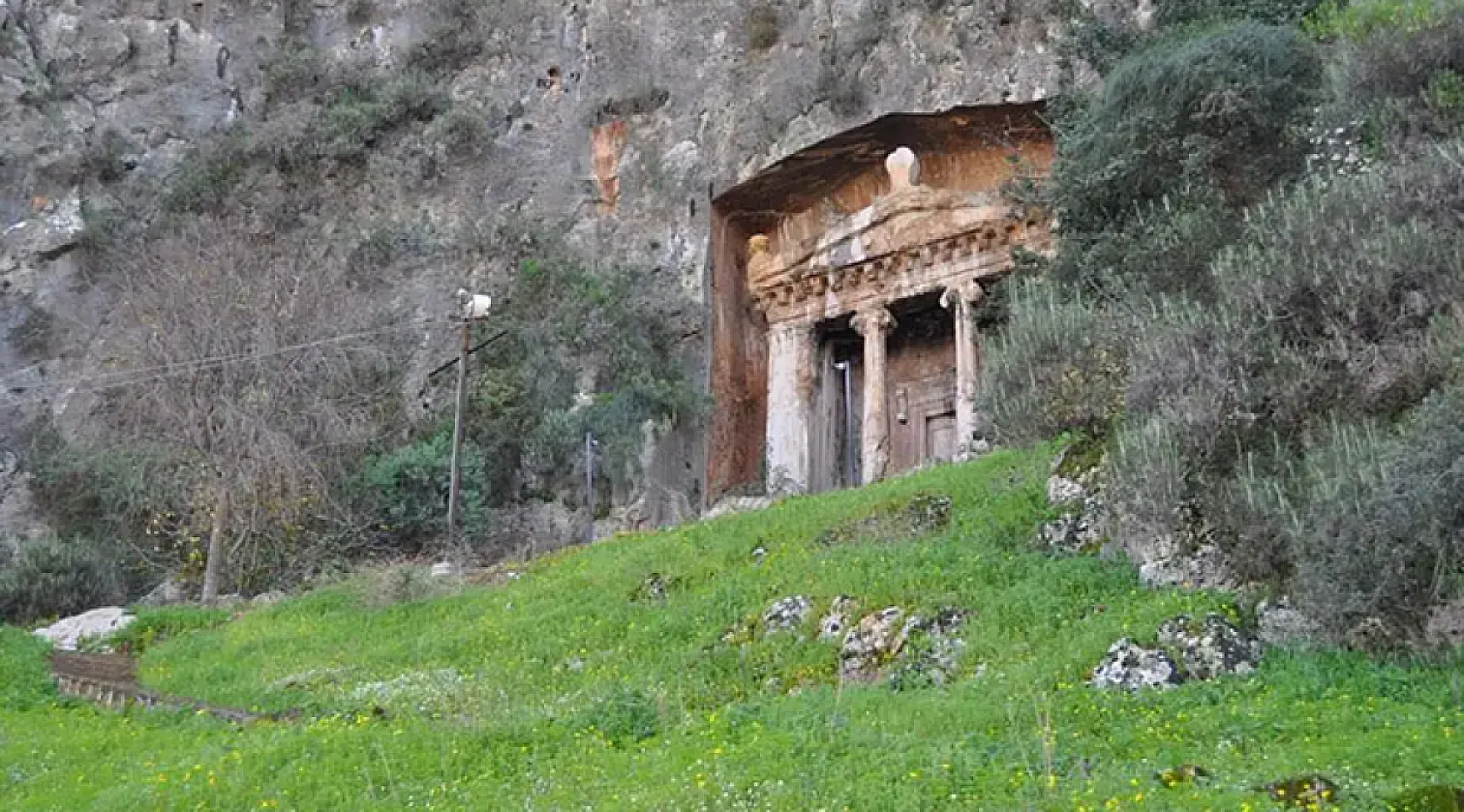 Fethiye'de tarihe yolculuk: Amintas Kaya Mezarları'na kaç basamak çıkacaksınız?