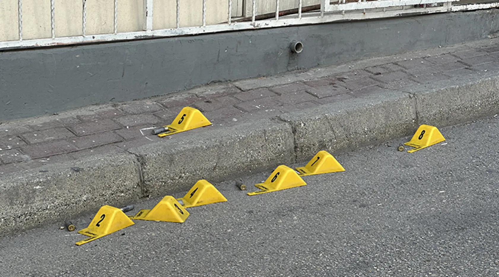 Saldırgan şahıs dehşet saçtı… 14 aylık bebeği vurdu, araç gasp edip kaçtı