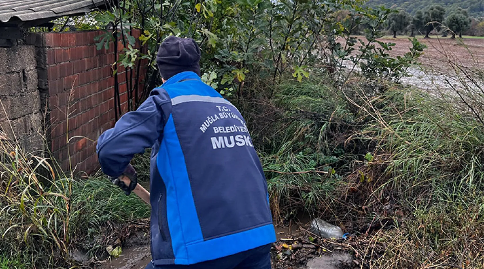 MUSKİ ekiplerinden yağmur mesaisi