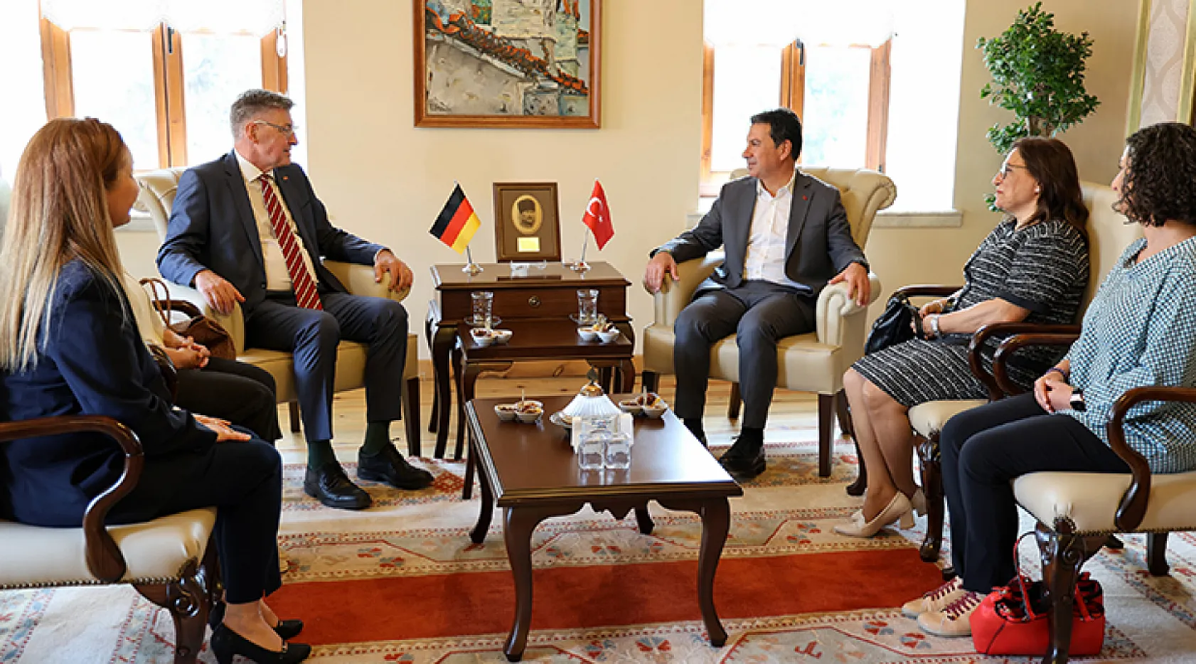 Almanya İzmir Başkonsolosu'ndan Başkan Aras'a Ziyaret