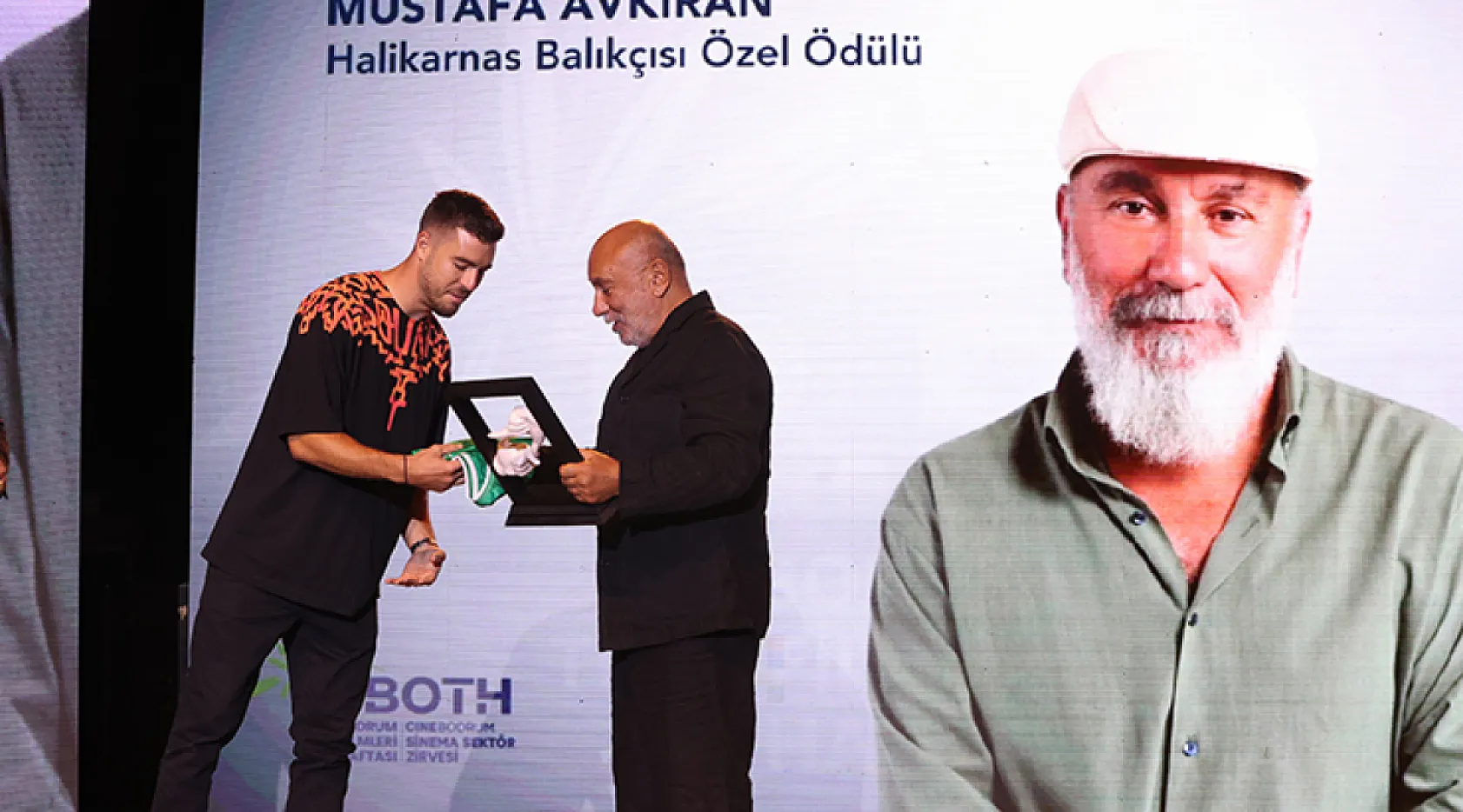 Bodrum Türk Filmleri Haftası, kortej ve ödül töreniyle başladı