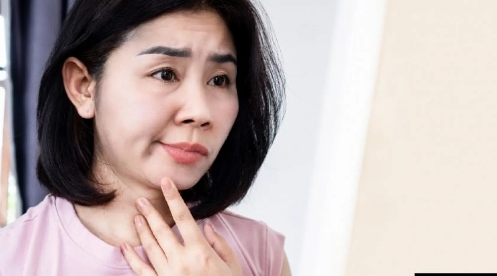 Bu ameliyat hastayla 'konuşa konuşa' yapılıyor! Boynumuzdaki Sinsi Tehdit