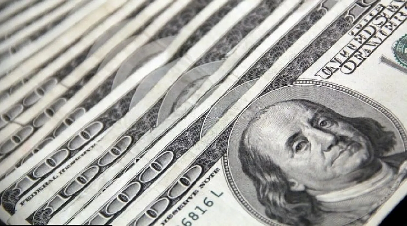 Dolar/TL'de Sınırlı Yükseliş: Piyasalar Fed ve Trump'ın Politikalarına Odaklandı