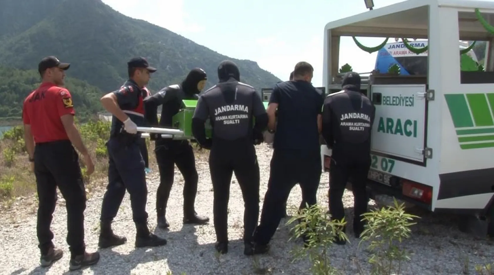 Rus turist, suyun 31 metre altında ölü bulundu