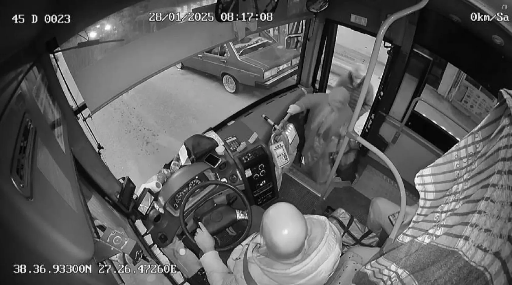 Otobüse bindi kalp krizi geçirdi, şoför zamanla yarıştı