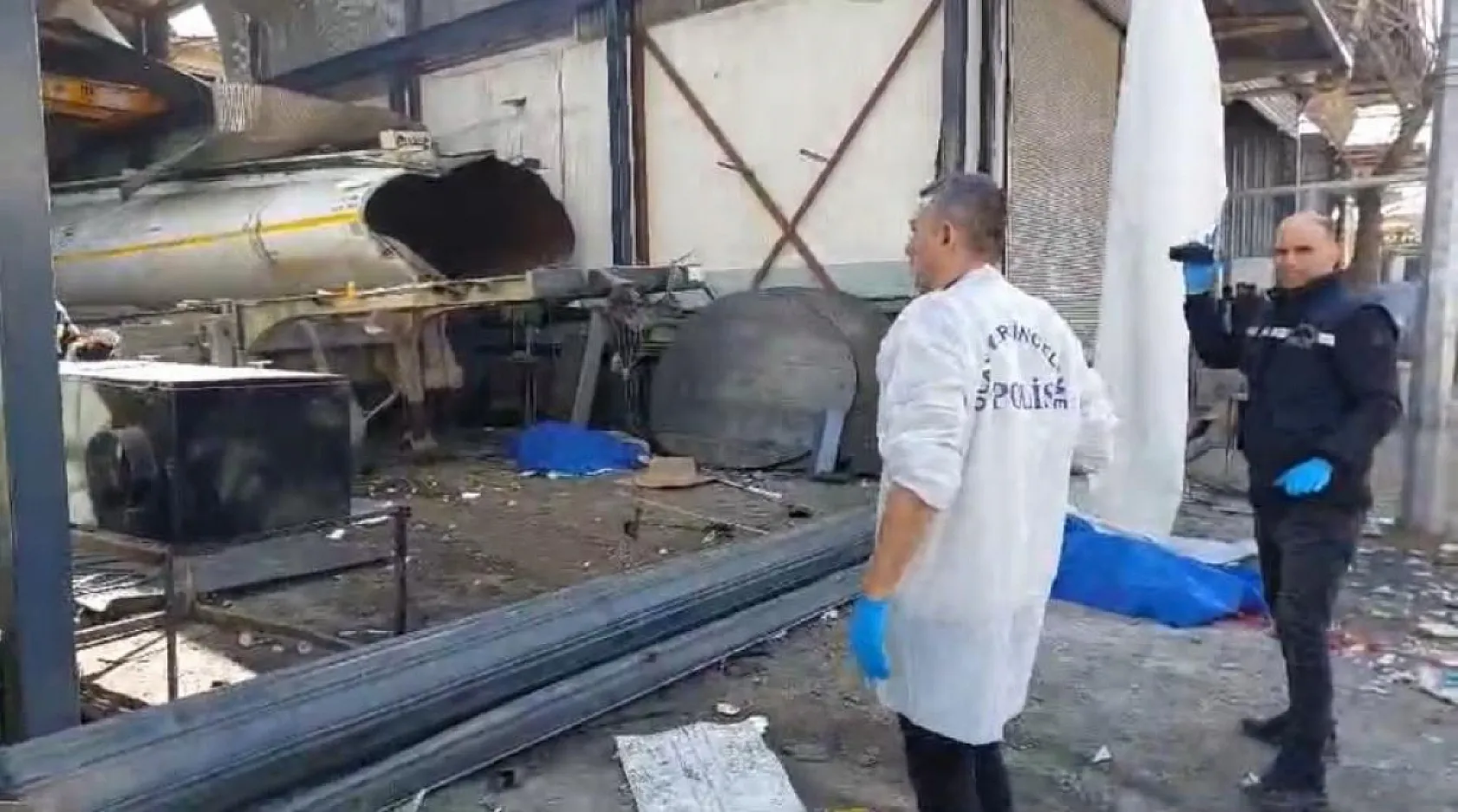 Korkunç patlama! Yakıt tankeri bakımda patladı, 2 can gitti