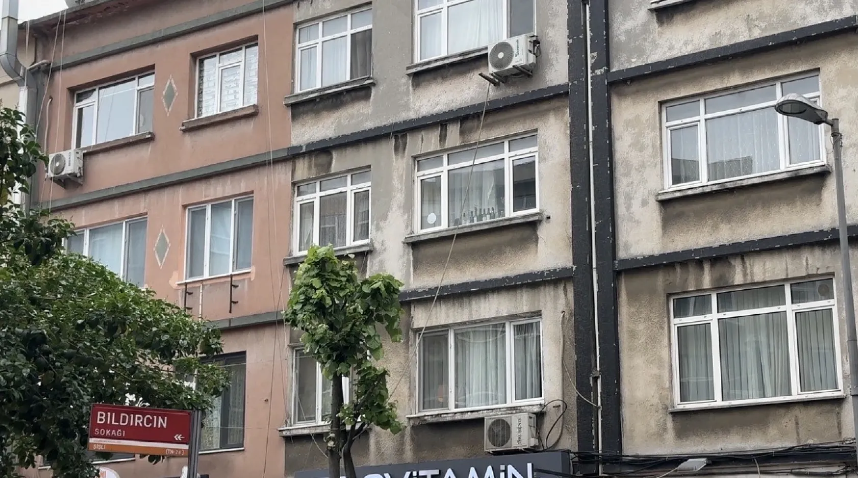 Şüpheli ölüm: Genç kadın evinde ölü bulundu