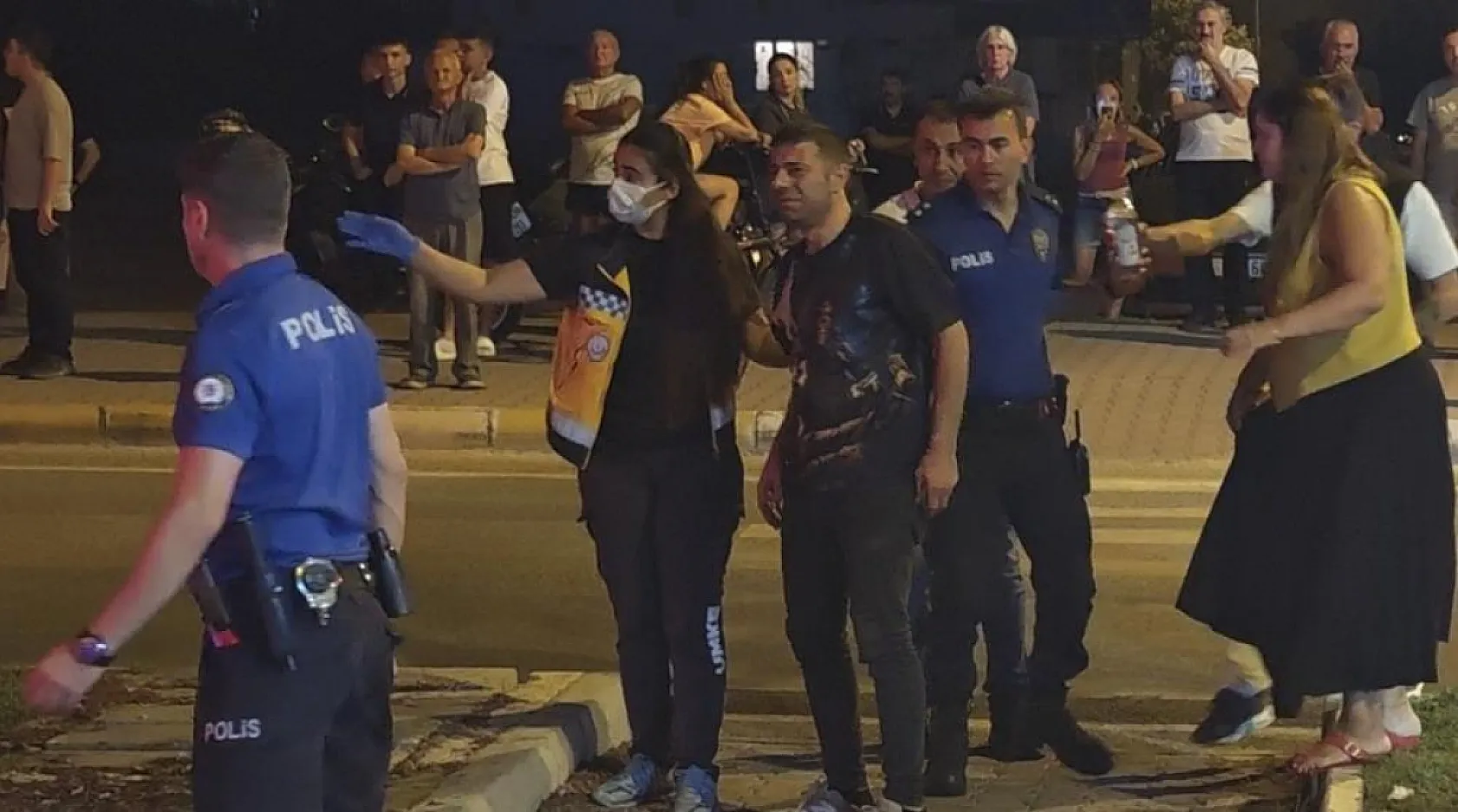 Ekmek teknesinin yandığını görünce gözyaşlarına boğuldu