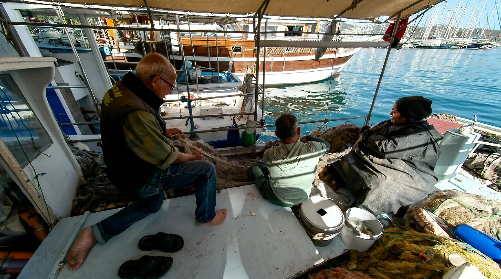 Fethiye'de Tekne Balıkçılarının Zorlu Mesaisi
