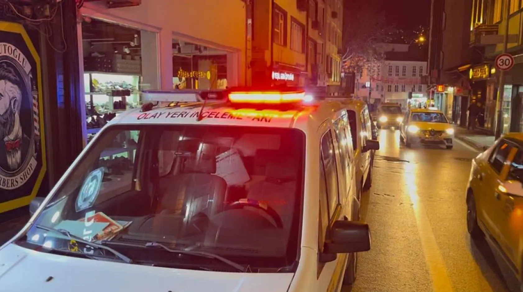 Mekana alınmayan alkollü şahıs dehşet saçtı: 4 yaralı