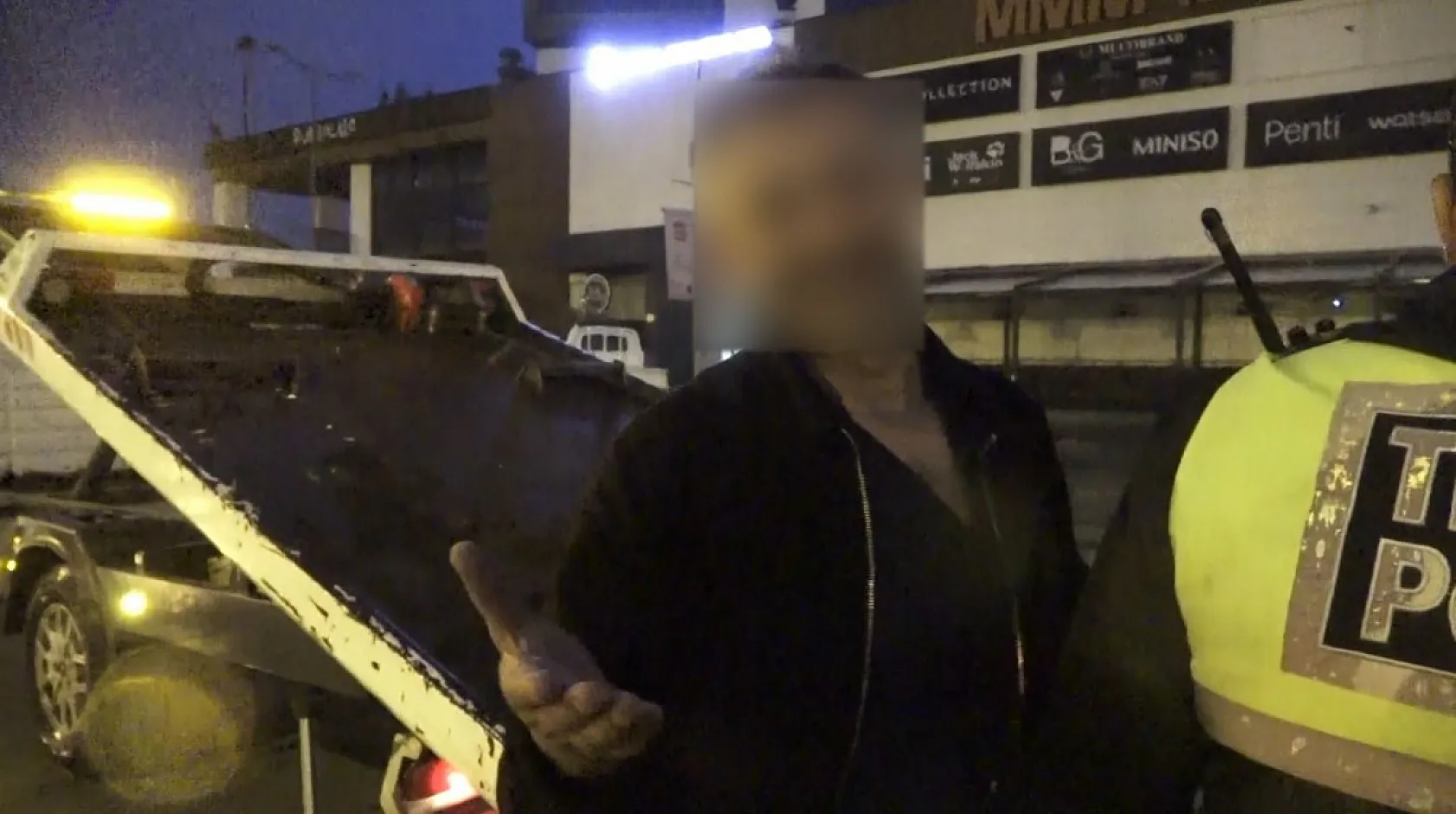 Sürücü alkollü çıktı, yolcu gazetecilere saldırdı