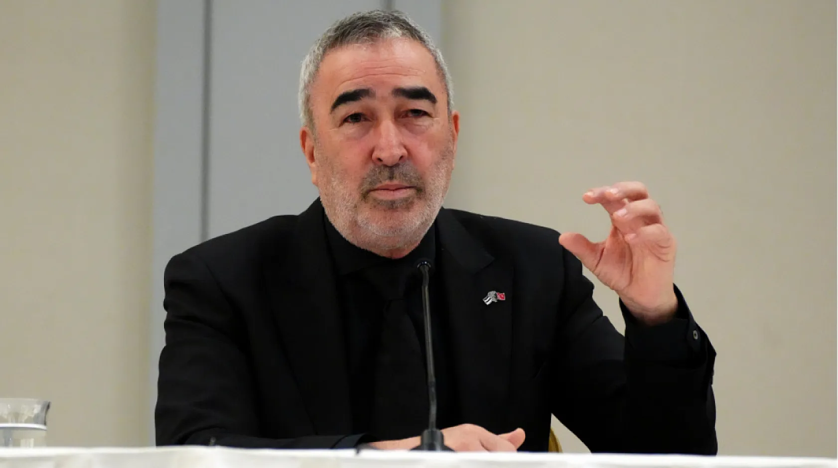 Beşiktaş'ta Neler Oluyor? İstifalar, Mektuplar ve Korkunç İddialar