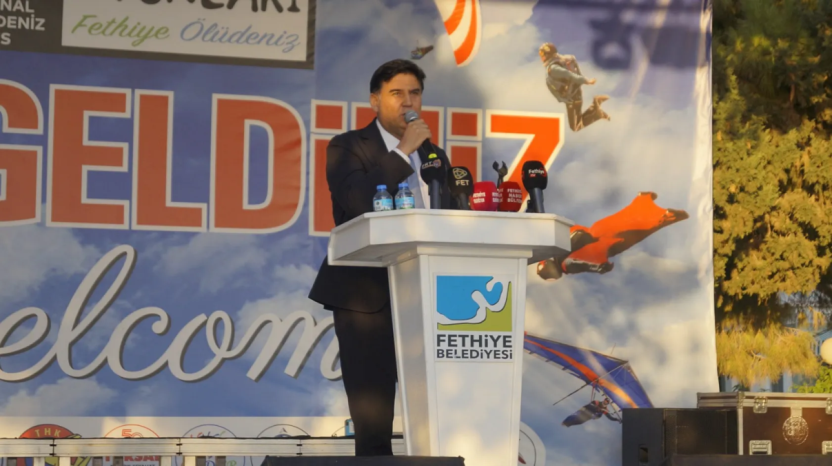 Fethiye'de Ölüdeniz Hava Oyunları Festivali açılışı gerçekleşti