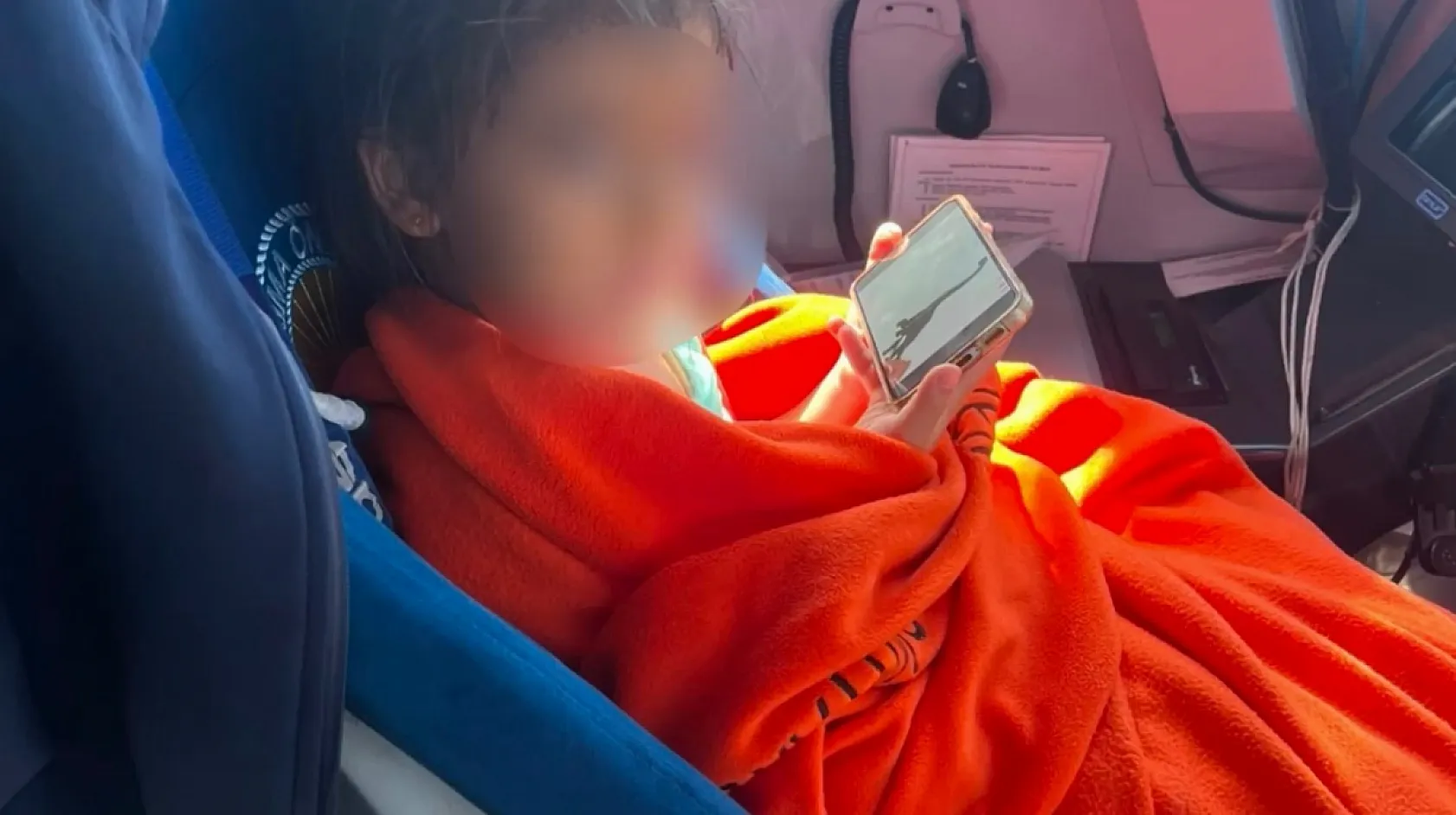 Deniz yatağıyla sürüklenen çocuk sahil güvenlik tarafından kurtarıldı